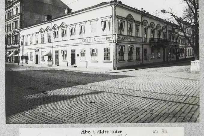 Sama kulma vanhassa arkistokuvassa, Åbo i äldre tider