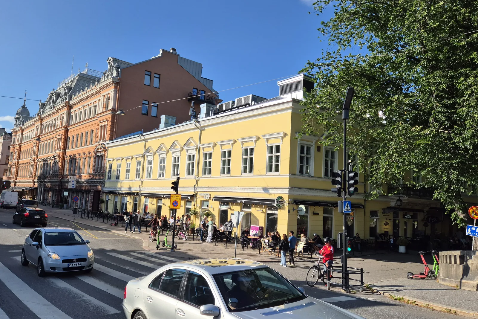Samma hörn i dag, Västra Strandgatan